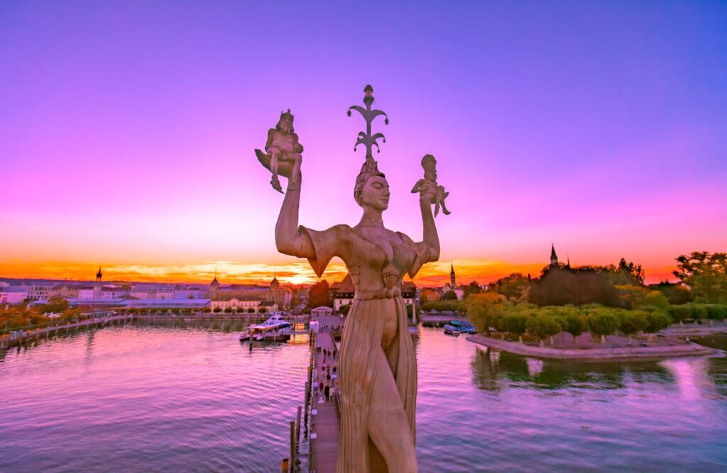 Konstanz-Hafen-Imperia-Stadtgarten-Sonnenuntergang-EXCIRSIO_Copyright_MTK-Achim-Mende