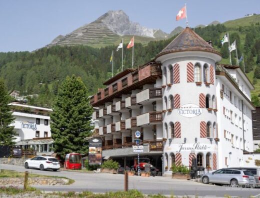 Turmhotel Victoria Davos: Tradition & Genuss im Bündnerland